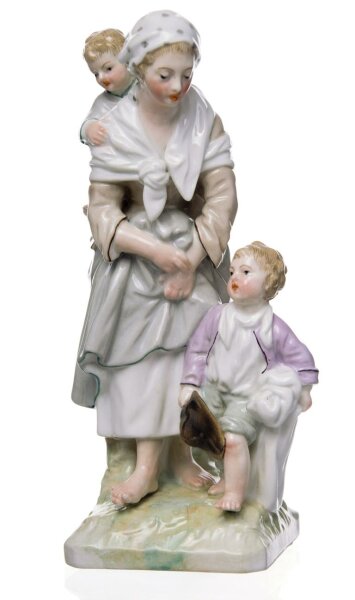 figurine beggar woman with two children KPM Berlin painted 1st Choice very good condition