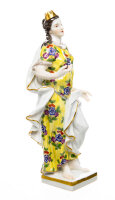 figurine crowned princess Meissen1st Choice form 624 1850-1924 hight:19,5cm