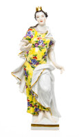figurine crowned princess Meissen1st Choice form 624 1850-1924 hight:19,5cm