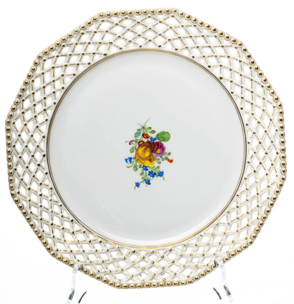 pierced plate colored flowers Nymphenburg Pearl Service designed by Dominikus Auliczek 1st Choice after 1940 (22,5cm)
