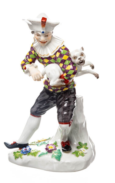 figurine Harlequin with pug Meissen designed by Johann Joachim Kändler Commedia del Arte 1st Choice form 3043 1850-1924 hight:17,8cm