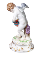 figurine Cupid lacing hearts Meissen designed by August Ringler Cubids 1st Choice form P139 1897-1924 hight:19,5cm