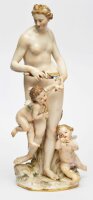 Figur Venus mit 2 Amoretten Meissen von Johann Joachim K&auml;ndler Mythologische Figuren 1. Wahl Modell A 65 1850-1924 H&ouml;he:23cm