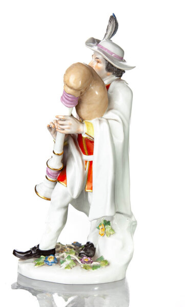 figurine Savoyard piper Meissen designed by Johann Joachim Kändler traditional costume figurines 1st Choice form 297 1960 hight:27cm