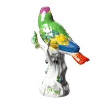 figurine parrot looking on right side Meissen designed by Johann Carl Sch&ouml;nheit Animals 1st Choice form 77298 1981 hight:16cm