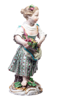 figurine gardening girl with flowers Meissen designed by Johann Joachim K&auml;ndler gardening childs 1st Choice after 1940 hight:14,5cm