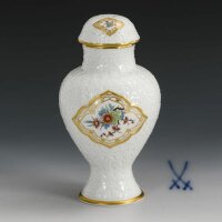 lidded vase with added forget-me-not flowers Meissen form 51181 1st Choice after 1940 (10cm)
