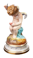 figurine cupid mending a heart Meissen designed by Heinrich Schwabe Cubids 2nd Choice form L 101 1850-1924 hight:18,5cm