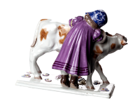 figurine girl with calf Meissen designed by Max Bochmann Animals 1st Choice form Y191 1910-1924 hight:12,5cm