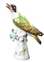 figurine green woodpecker Meissen designed by Johann Joachim K&auml;ndler 1st Choice form 77033 1985 hight:28cm